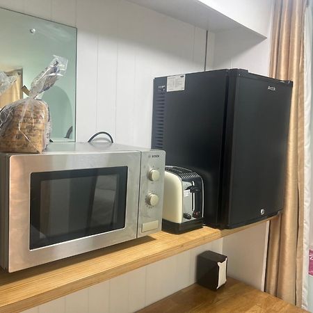 Addison B&B Guildford Zewnętrze zdjęcie