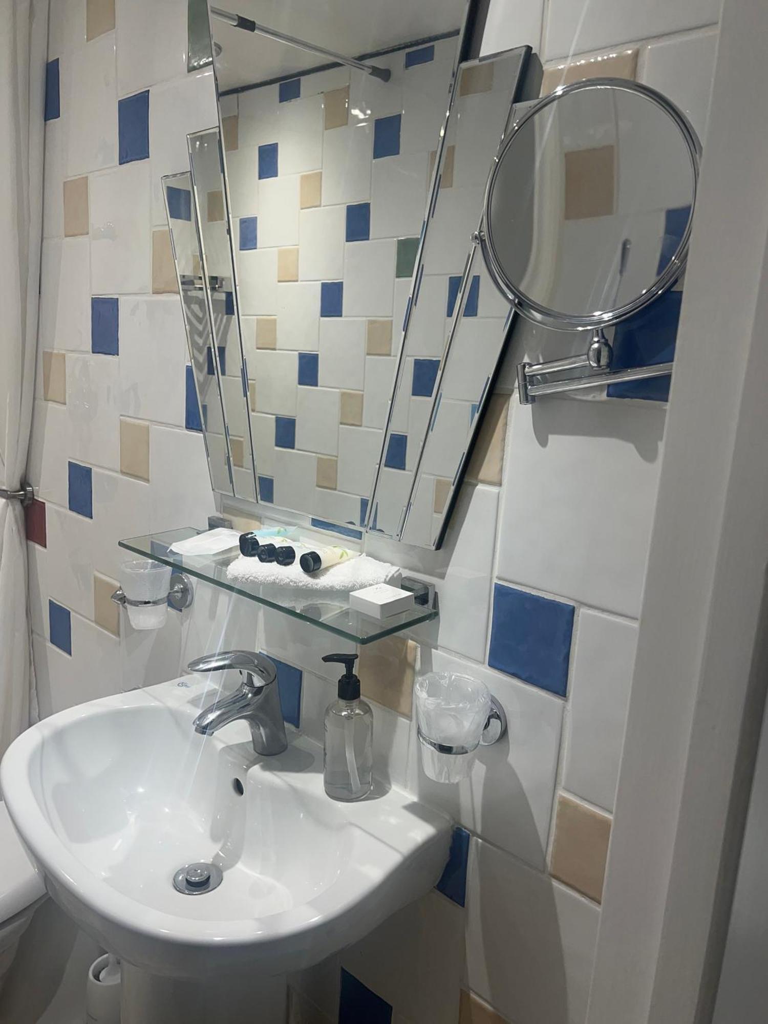 Addison B&B Guildford Zewnętrze zdjęcie