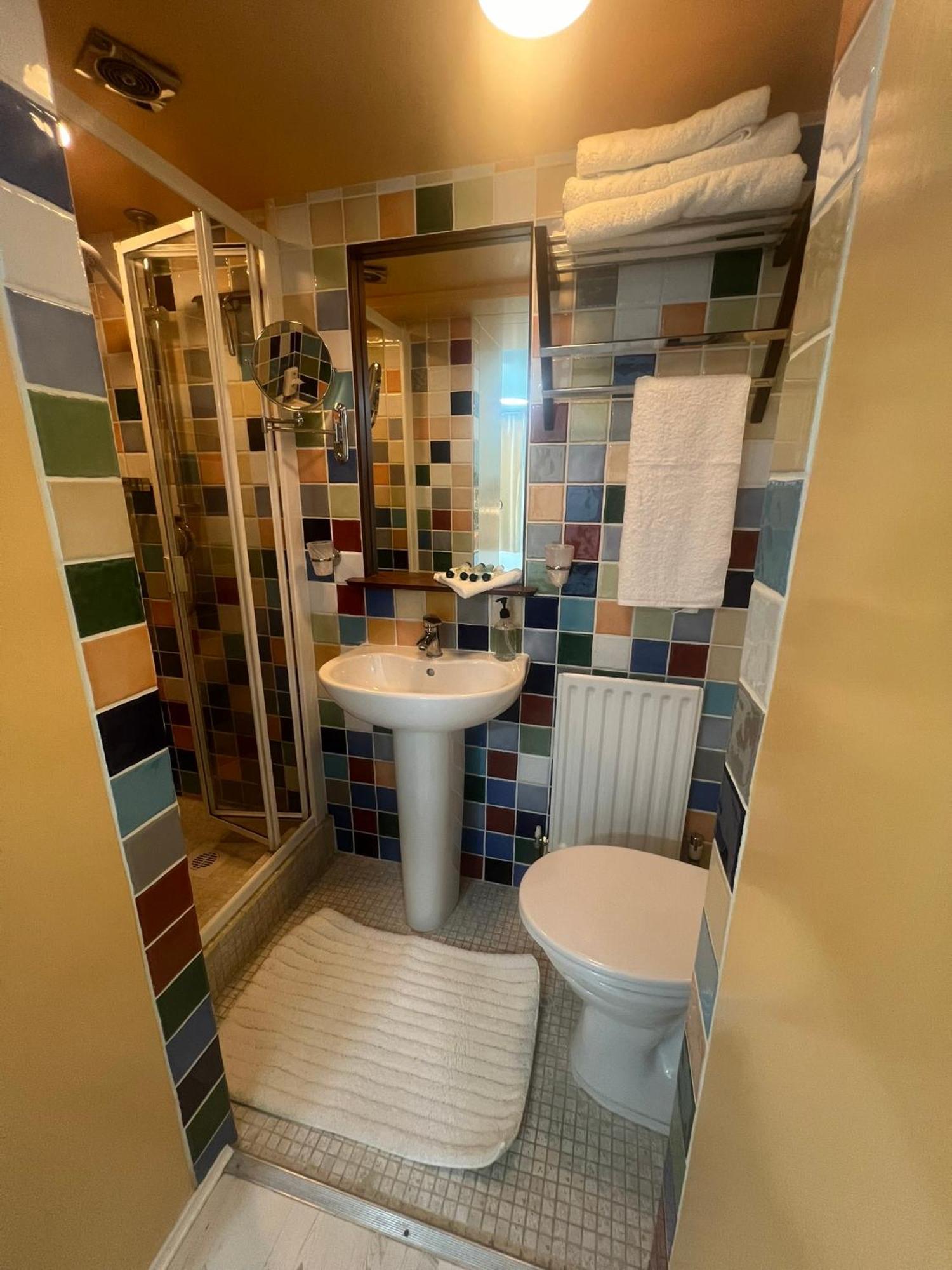 Addison B&B Guildford Zewnętrze zdjęcie