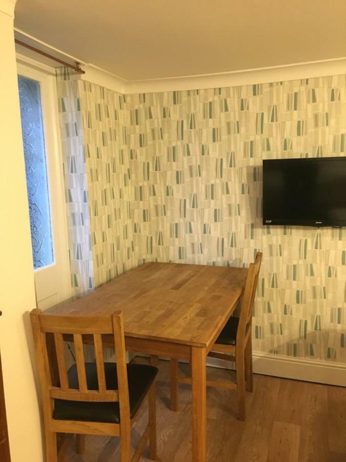 Addison B&B Guildford Zewnętrze zdjęcie